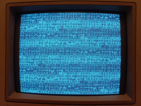 Grafika:Svideo_crt_commodore_1084s-p1_fixed.png