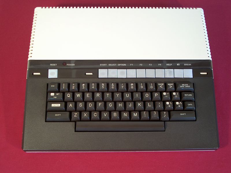 Grafika:Atari-1400xl.jpg